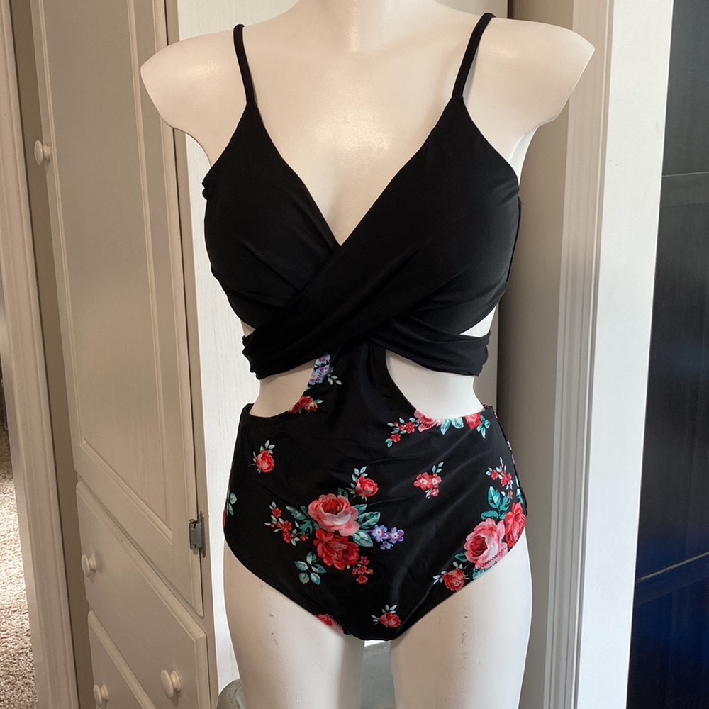 Women’s one piece swimsuit